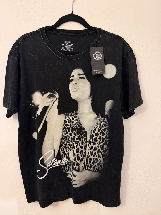 Official Selena Merchandise Tops - Selena Black Graphic Short Sleeve Tee - Women's Fan Shirt
